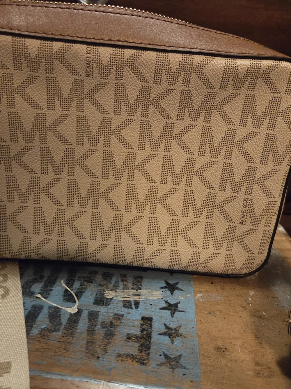 Michael Kors Strap Logo  Crossbody